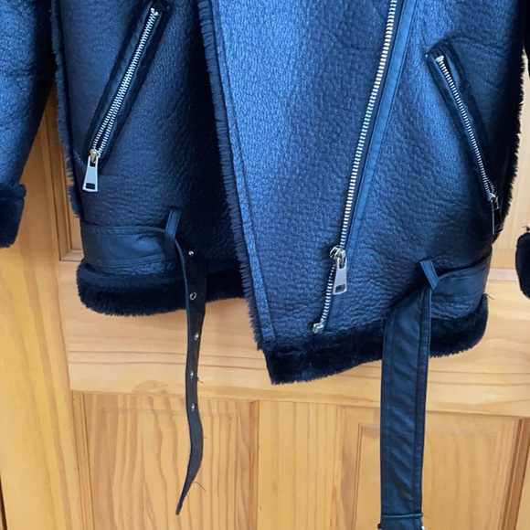 Oversized fur lined leather moto jacket - Picture 2 of 3